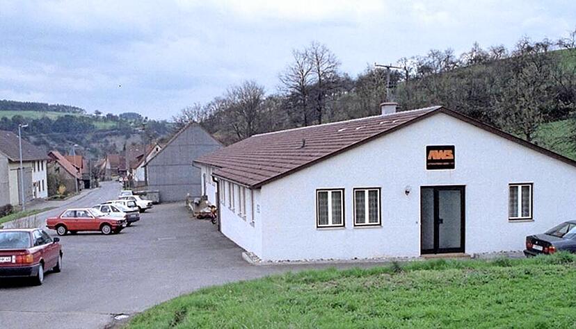 Am Standort Sindeldorf wurde AWS &uuml;ber die Jahre mehrfach erweitert, bis man 2017 nach Niedernhall umzog.