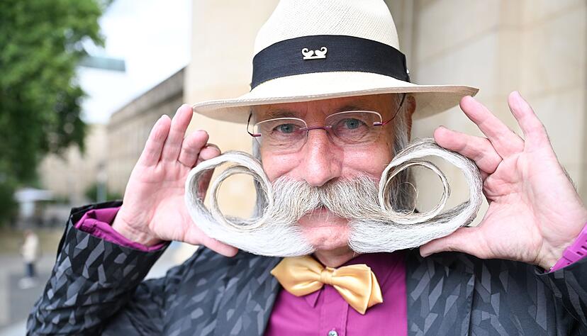 J&uuml;rgen Burkhardt ist mehrmaliger Bartweltmeister.