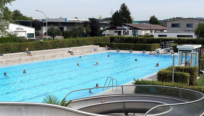 Ab Montag kann im Ilsfelder Freibad wieder geplanscht werden: Der Gemeinderat entschied sich mehrheitlich daf&uuml;r, das kleine Familienbad in zwei Zeitfenstern zu &ouml;ffnen. 
Foto: Archiv/Matthias Heibel