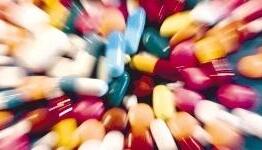 Wie bekannt sind Nebenwirkungen von Medikamenten? Eines steht fest: Bei der Zulassung von Arzneimitteln geht es für die Firmen um Millionengeschäfte.Foto: Colourbox Wie bekannt sind Nebenwirkungen von Medikamenten? Eines steht fest: Bei der Zulassung von Arzneimitteln geht es für die Firmen um Millionengeschäfte.Foto: Colourbox