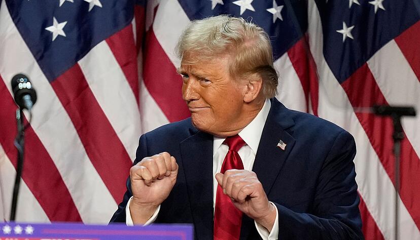 Trump tanzt bei seiner Wahlparty in Mar-a-Lago am 6. November 2024. (Archivbild) Trump tanzt bei seiner Wahlparty in Mar-a-Lago am 6. November 2024. (Archivbild)