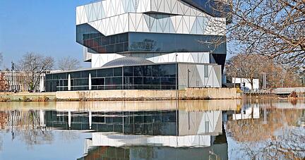 Die Heilbronner Experimenta will ihr Angebot im Bereich KI und Nachhaltigkeit ausbauen. Die Heilbronner Experimenta will ihr Angebot im Bereich KI und Nachhaltigkeit ausbauen.