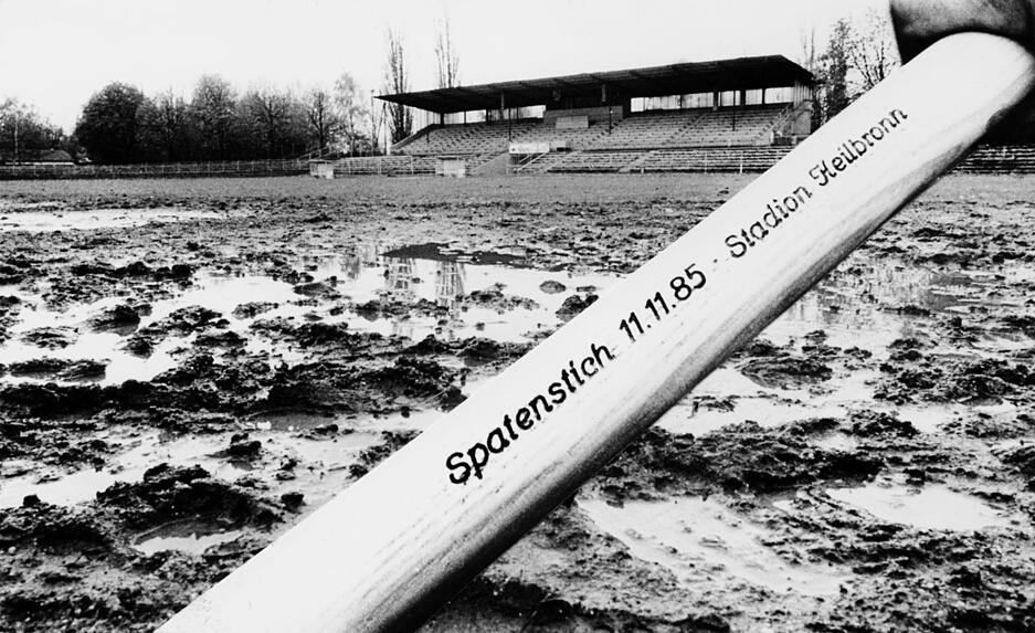 11.11.1985: Nach 20 Jahren Diskussion ist der Termin für den Spatenstich festgelegt.