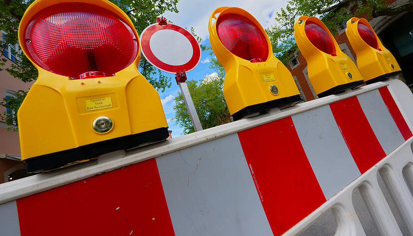 Autofahrer, die von Massenbachhausen nach Gemmingen wollen, m&uuml;ssen vorerst der Umleitung &uuml;ber Richen und Berwangen folgen.