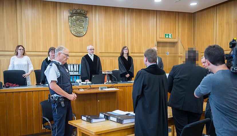 Der 21-jährige Angeklagte hatte bereits zu Prozessbeginn gestanden, seine Mutter getötet zu haben. Foto: Archiv/Berger Der 21-jährige Angeklagte hatte bereits zu Prozessbeginn gestanden, seine Mutter getötet zu haben. Foto: Archiv/Berger