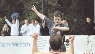 Wieder ein Tor: Ziya S&ouml;nmez bejubelt seinen dritten Treffer.