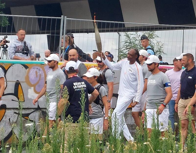 Den Fackellauf zelebrierte der Rapper.