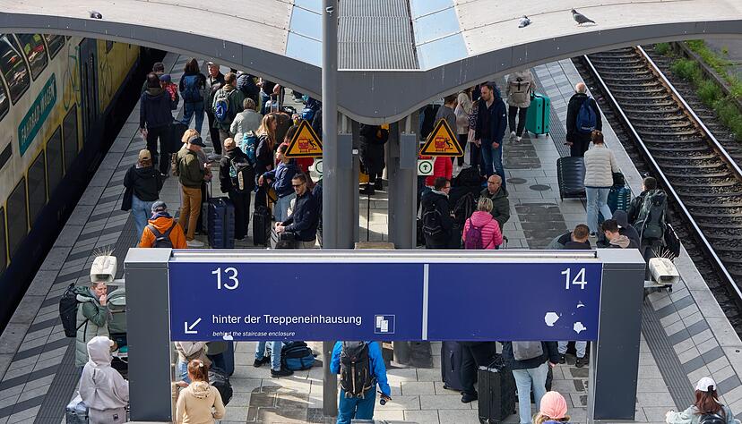 Am Samstag waren viele Reisende unterwegs - auch am Tatort.