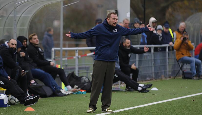 Trainer Manuel Fischer sieht bei seinem VfR Heilbronn vieles im Argen liegen. Trainer Manuel Fischer sieht bei seinem VfR Heilbronn vieles im Argen liegen.