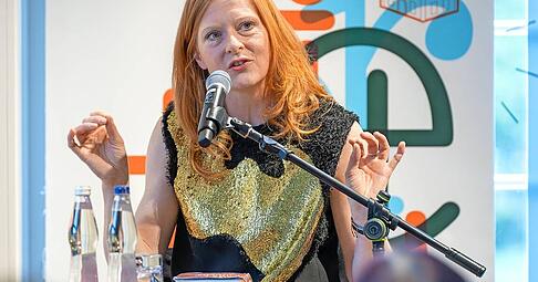 Der Moment des &Uuml;bergangs zur Diktatur am Beispiel Hamburgs in den 1930er Jahren hat sie interessiert: Anja Kampmann pr&auml;zisiert.