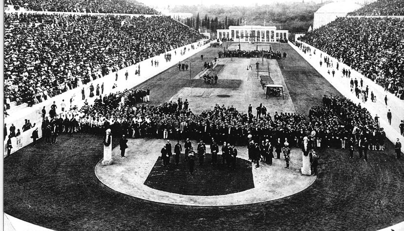 Das waren noch Zeiten: 1906 gab es in Athen die Olympischen Zwischenspiele - hier die Eröffnungsfeier im Olympiastadion. Foto: dpa Das waren noch Zeiten: 1906 gab es in Athen die Olympischen Zwischenspiele - hier die Eröffnungsfeier im Olympiastadion. Foto: dpa