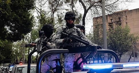 In Teilen von Mexiko-Stadt war eine massive Präsenz der Sicherheitskräfte zu beobachten. In Teilen von Mexiko-Stadt war eine massive Präsenz der Sicherheitskräfte zu beobachten.