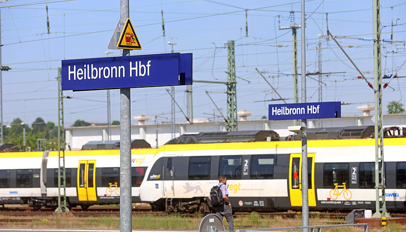 Regionalzüge am Heilbronner Hauptbahnhof: Mit Stuttgart 21 soll die Direktanbindung an den Flughafen der Landeshauptstadt kommen.