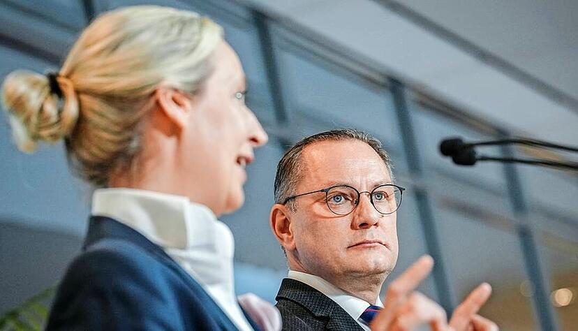 Die AfD gilt nun als gesichert rechtsextrem, auch wenn sie sich dagegen wehrt und derweil ein Gericht die Entscheidung pr&uuml;ft.