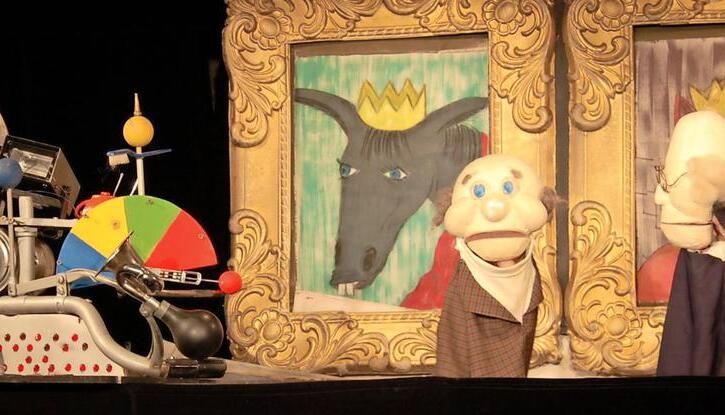 Die Ticker-Flacker-Hui-Maschine zu Gast im Knurps-Kultur-Keller. Auch in der neuen Spielzeit gibt es wieder viel zu sehen &minus; für Kinder und Erwachsene. Foto: Archiv/Gleichauf