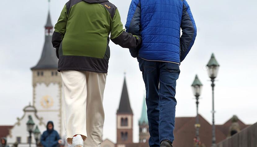 Für Rentner soll es 2025 einen Aufschlag geben. Für Rentner soll es 2025 einen Aufschlag geben.