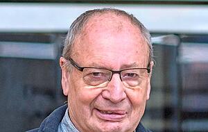 Besorgt: Rolf Härdtner appelliert an die Mannschaft.