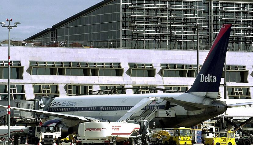 Für die Flüge von Stuttgart ins 7500 Kilometer entfernte Atlanta nutzt Delta Airlines seit vielen Jahren Flugzeuge vom Typ Boeing 767, wie hier bei der Startvorbereitung.