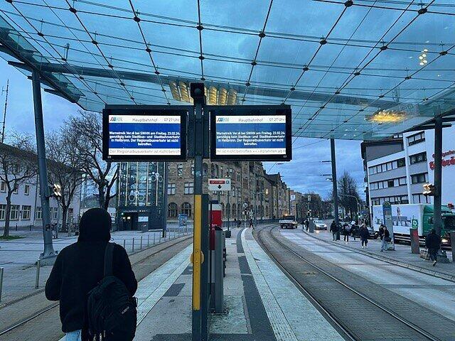 Der Warnstreik der Beschäftigten der Stadtwerke Heilbronn (SWHN) hat auch Auswirkungen auf den Stadtbahnverkehr.