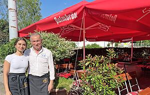 Murat Abinik und seine Tochter Lea verwöhnen die Gäste in Gemmingen. Murat Abinik und seine Tochter Lea verwöhnen die Gäste in Gemmingen.