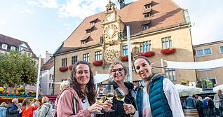 Das Heilbronner Weindorf lockt zahlreiche Besucher in die Innenstadt. Das Heilbronner Weindorf lockt zahlreiche Besucher in die Innenstadt.