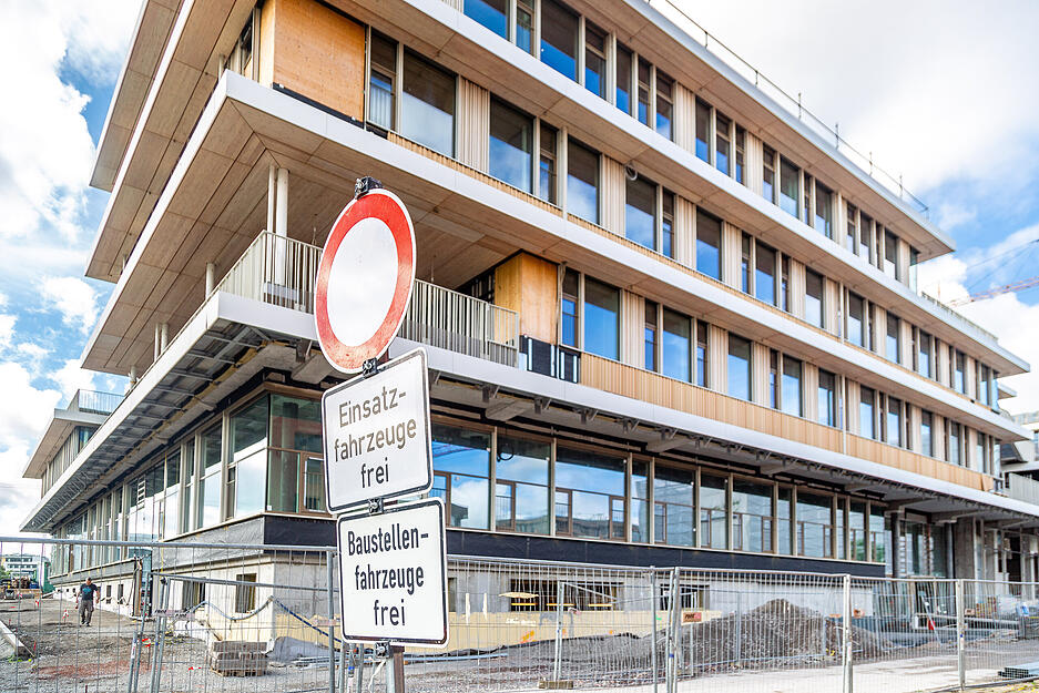 Baustellen-Besichtigung der Josef-Schwarz-Schule im Neckarbogen