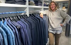 Ilona Landmann in ihrem Bekleidungsgeschäft Zeitlos in der Schubartstraße in Heilbronn.