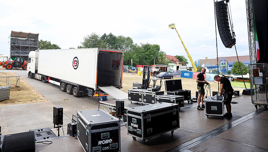 Rund 20 Ehrenamtliche zählen zum harten Kern des Festival-Teams von Haigern Live. Rund 20 Ehrenamtliche zählen zum harten Kern des Festival-Teams von Haigern Live.