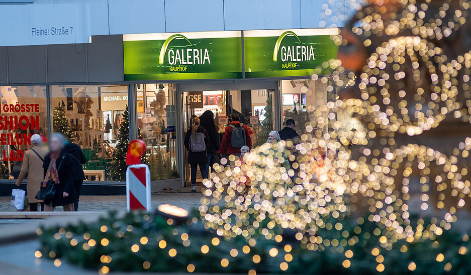 Weihnachtsstimmung wird in der Heilbronner Innenstadt auch &uuml;ber Dekoration vermittelt.