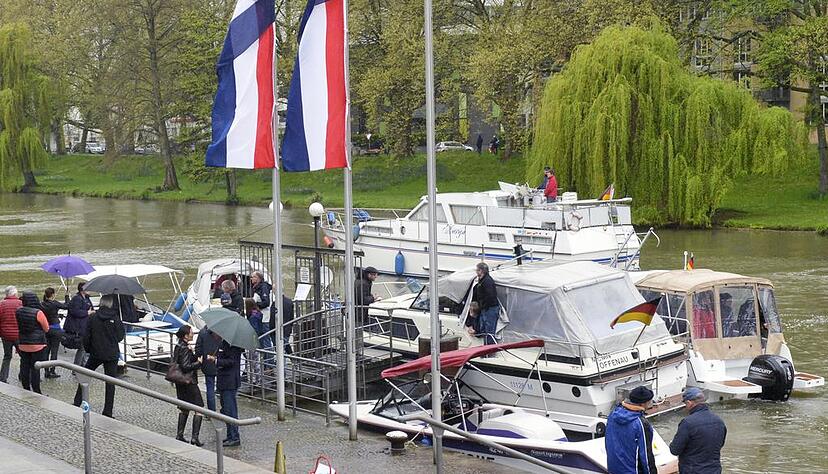 Die neue Bootsanlegestelle vor dem Marrahaus wurde am Samstagnachmittag er&ouml;ffnet. Foto: Mario Berger