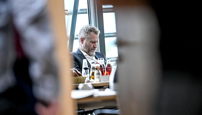 AfD-Politiker Petr Bystron hatte die Fotocollage im Sommer 2022 im Internet geteilt - damals noch auf Twitter. (Archivbild) AfD-Politiker Petr Bystron hatte die Fotocollage im Sommer 2022 im Internet geteilt - damals noch auf Twitter. (Archivbild)