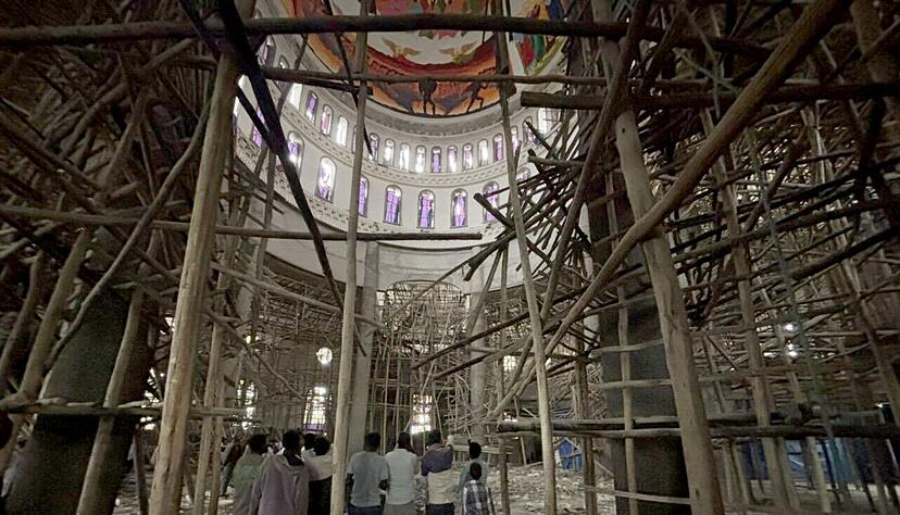 Rettungskr&auml;fte waren bis in den sp&auml;ten Abend im Einsatz.