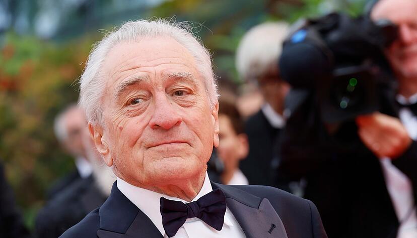 Fünf Verdächtige sind im Zusammenhang mit dem Tod des Enkels von Robert de Niro festgenommen worden Fünf Verdächtige sind im Zusammenhang mit dem Tod des Enkels von Robert de Niro festgenommen worden