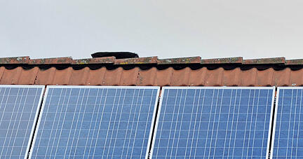 Die Kreisverwaltung will prüfen, auf welchen der untersuchten Flächen Photovoltaikanlagen errichtet werden können.
Foto: dpa
