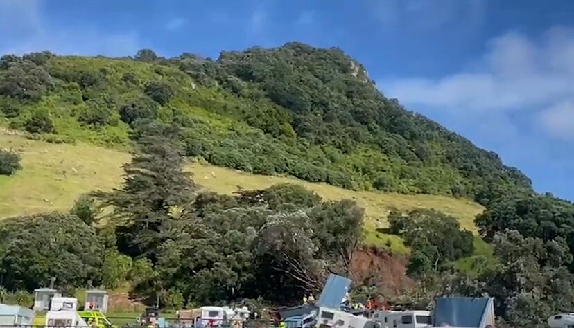 Der Erdrutsch auf einem Campingplatz begrub unter anderem den Toilettenblock.