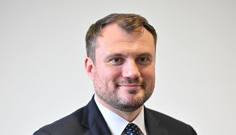 Brandenburgs Wirtschaftsminister Daniel Keller (SPD) wirbt mit einer neuen Kampagne für Zuzüge aus Westdeutschland. (Archivbild) Brandenburgs Wirtschaftsminister Daniel Keller (SPD) wirbt mit einer neuen Kampagne für Zuzüge aus Westdeutschland. (Archivbild)