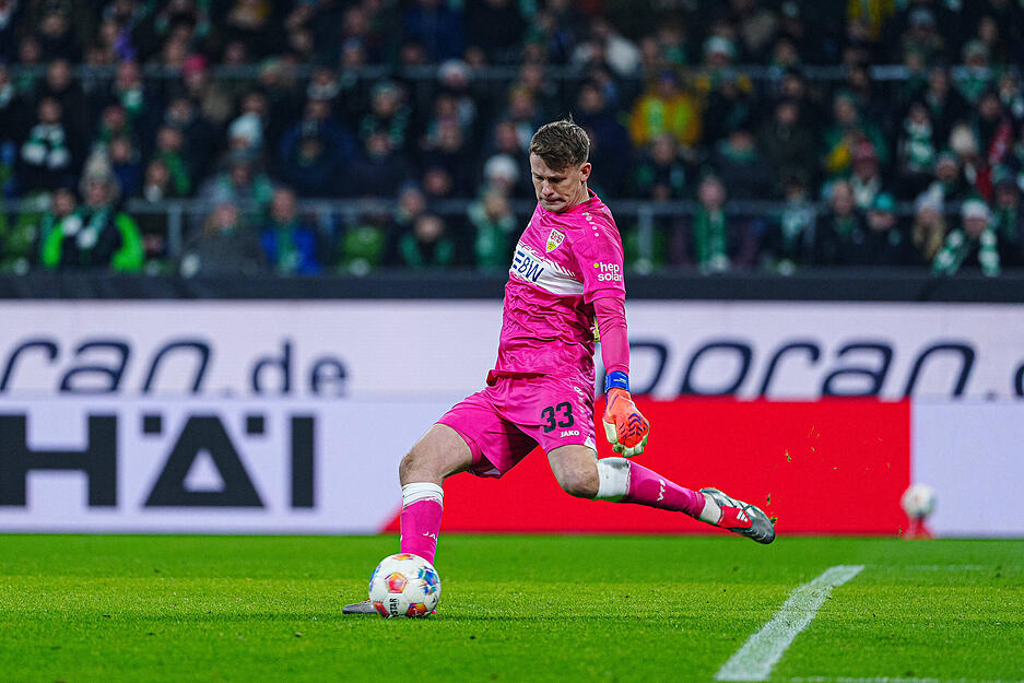 Alexander N&uuml;bel: Greift in den ersten zehn Minuten einige Mal mitentscheidend ein. Keine Patzer, ganz wichtig f&uuml;r den Nationaltorwart, der zuletzt immer wieder wackelte. Noch wichtiger: Die Null steht. Hatte aber in der zweiten H&auml;lfte auch nicht mehr so viel zu tun. Note: 3