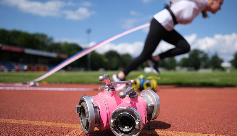 Bei der Eröffnung der Deutschen Feuerwehr-Meisterschaften in Torgau hat es einen Eklat gegeben. Der Feuerwehrverband äußert sich bestürzt. Bei der Eröffnung der Deutschen Feuerwehr-Meisterschaften in Torgau hat es einen Eklat gegeben. Der Feuerwehrverband äußert sich bestürzt.
