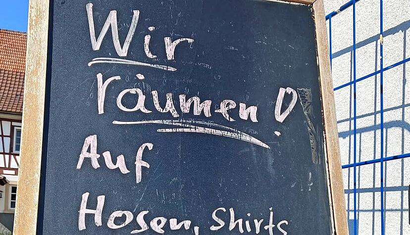 Der Ausverkauf bei Breitenöder hat schon begonnen. Der Verwaltung würde gerne einen Netto ansiedeln. Der Ausverkauf bei Breitenöder hat schon begonnen. Der Verwaltung würde gerne einen Netto ansiedeln.