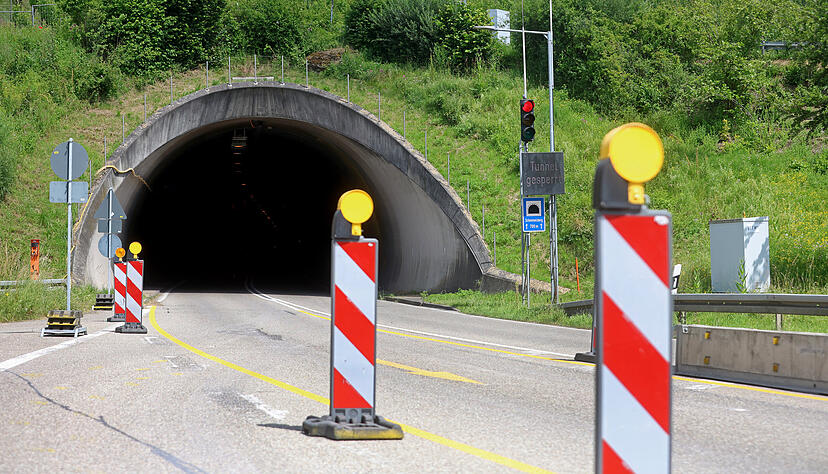 Der Schemmelsbergtunnel auf der B39 ist ein stark befahrener Verkehrsabschnitt in der Region. Am Dienstag muss der Durchlass bei Weinsberg gesperrt werden.