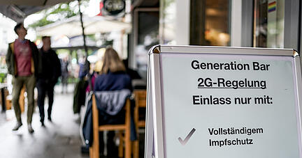 Die 2G-Regel besagt, dass nur noch Geimpfte und Genesene die jeweiligen Betriebe betreten dürfen. Foto: dpa