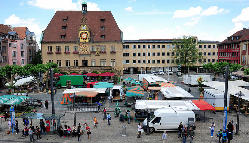 Auf dem Heilbronner Wochenmarkt darf Wein bisher nicht ausgeschenkt werden. Auf dem Heilbronner Wochenmarkt darf Wein bisher nicht ausgeschenkt werden.