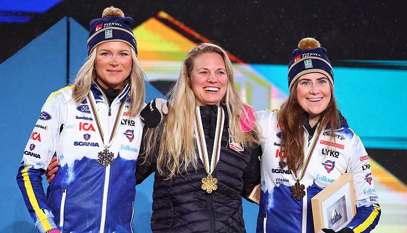 Jessie Diggins (M) wurde Olympiasiegerin, Weltmeisterin und Weltcupgesamtsiegerin. (Archivfoto)