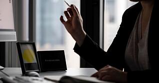 Frauen auf Chefposten im Mittelstand sind wenig verbreitet, doch es werden mehr (Archivbild)