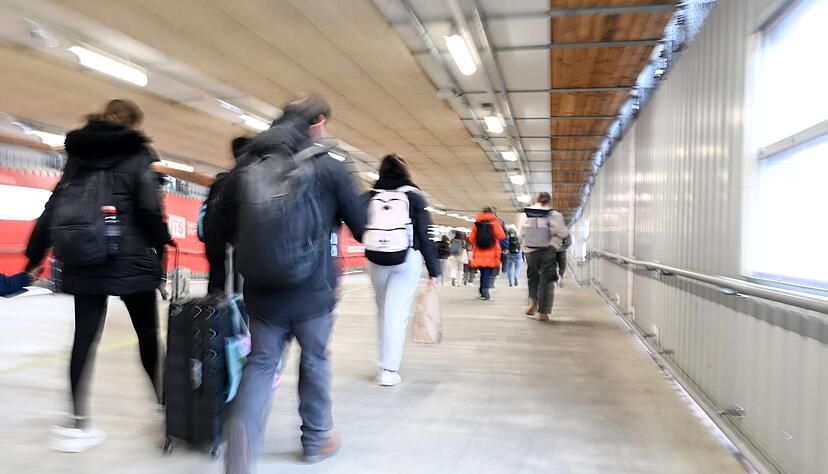 Wann man wieder durch den Hauptbahnhof laufen kann, steht noch nicht fest. Wann man wieder durch den Hauptbahnhof laufen kann, steht noch nicht fest.