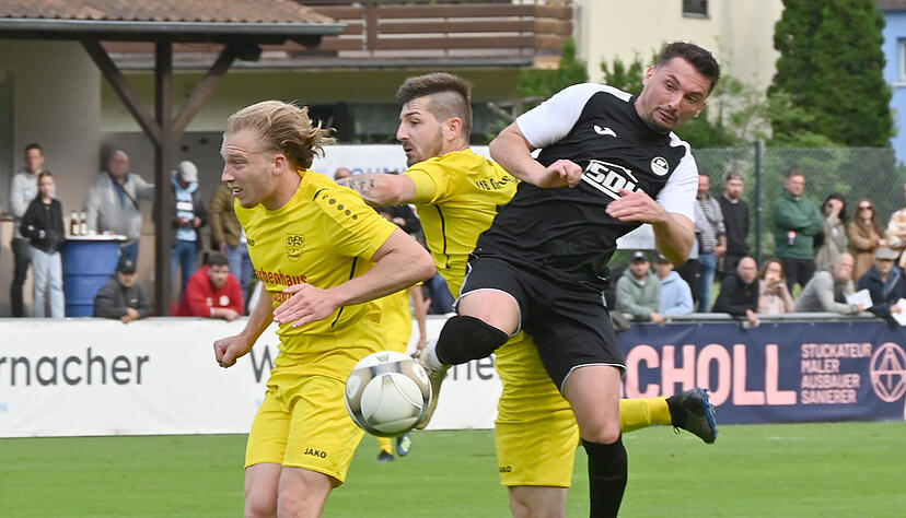 Der SV Reihen um den Ex-Regionalliga-Spieler Claudio Bellanave (rechts) hat viel Erfahrung und Qualit&auml;t in seinem Kader und gilt deshalb als einer der hei&szlig;esten Kandidaten auf den Titel in der Kreisliga Sinsheim.