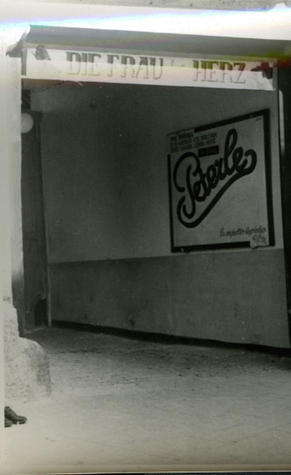 Durch diesen Hofeingang ging es zum Eppinger Kino. Joachim Zorn, Sohn des Kinobetreibers, erinnert sich an Zeiten, als der Hof hinter dem Gasthaus Rössle der ultimative Nachrichtenumschlagsplatz und Treffpunkt für junge Eppinger war. Undatierte Aufnahme.
