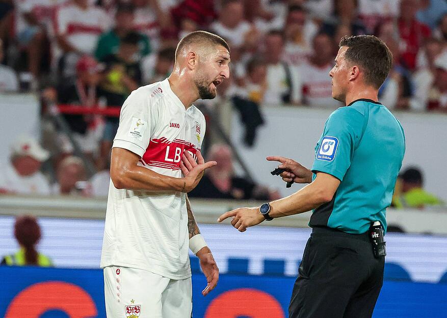 Jeff Chabot: Bissig im Spiel, konnte die Bayern-Offensive aber kaum eindämmen. Immer wieder kleinere Fouls und die nötige Härte. Machte wenig Fehler in der Abwehr. Note: 3,5