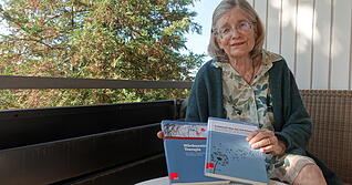 Gabriele Häußler, Trauerbegleiterin und ehrenamtliche Sterbebegleiterin vom Ambulanten Hospizdienst Heilbronn, hat sich umfassend zum Thema "Würdezentrierte Therapie" informiert - und integriert die Forschungsergebnisse in ihre Arbeit.