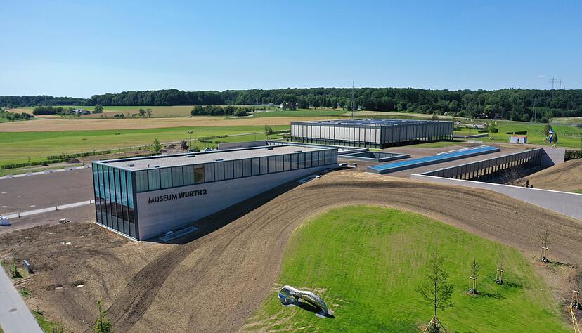 An das bereits bestehende Gebäude des Carmen-Würth-Forums schließt sich der Erweiterungsbau an. Foto: Matthias Bitch